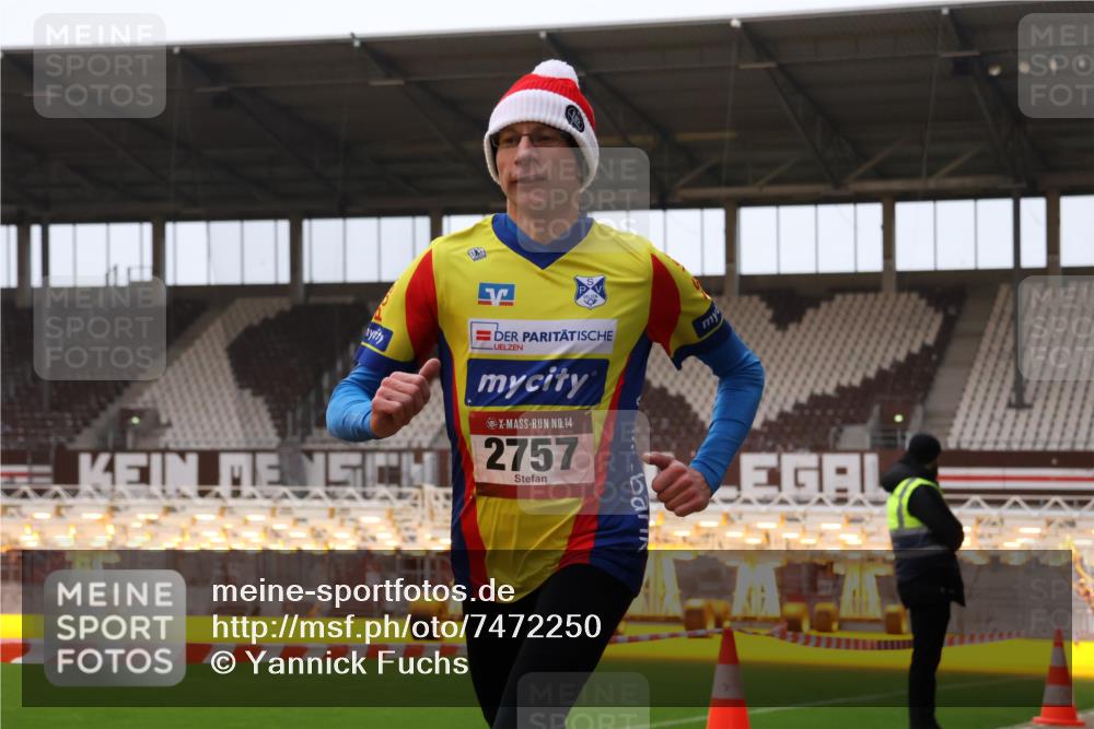 08.12.2024 - St. Pauli X-Mass-Run No. 14 Yannick Fuchs http://msf.ph/oto/7472250 08.12.2024 09:51:35 Ziel 2757, 3285 meine-sportfotos.de