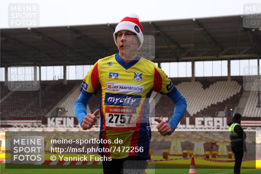 08.12.2024 - St. Pauli X-Mass-Run No. 14 Yannick Fuchs http://msf.ph/oto/7472256 08.12.2024 09:51:35 Ziel 2757, 3285 meine-sportfotos.de