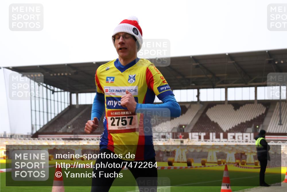 08.12.2024 - St. Pauli X-Mass-Run No. 14 Yannick Fuchs http://msf.ph/oto/7472264 08.12.2024 09:51:35 Ziel 2757, 3285 meine-sportfotos.de
