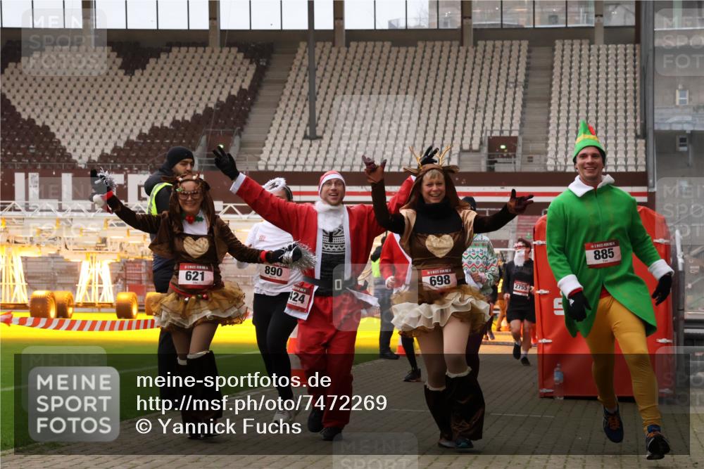 08.12.2024 - St. Pauli X-Mass-Run No. 14 Yannick Fuchs http://msf.ph/oto/7472269 08.12.2024 10:06:40 Ziel 78, 529, 621, 698, 719, 795, 885, 890, 1424, 1786, 2003, 2751, 2755, 3257, 3259, 3337 meine-sportfotos.de