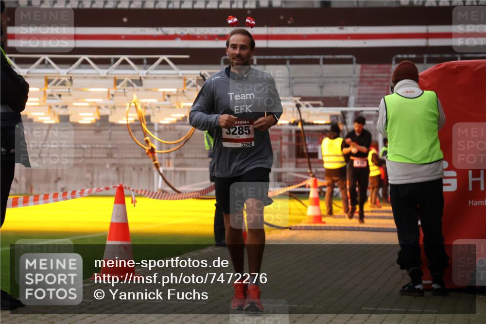 08.12.2024 - St. Pauli X-Mass-Run No. 14 Yannick Fuchs http://msf.ph/oto/7472276 08.12.2024 09:51:45 Ziel 918, 2763, 3285 meine-sportfotos.de