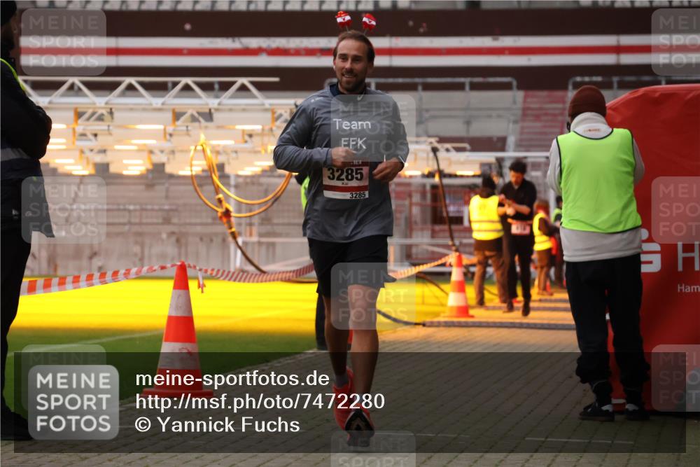08.12.2024 - St. Pauli X-Mass-Run No. 14 Yannick Fuchs http://msf.ph/oto/7472280 08.12.2024 09:51:45 Ziel 918, 2763, 3285 meine-sportfotos.de