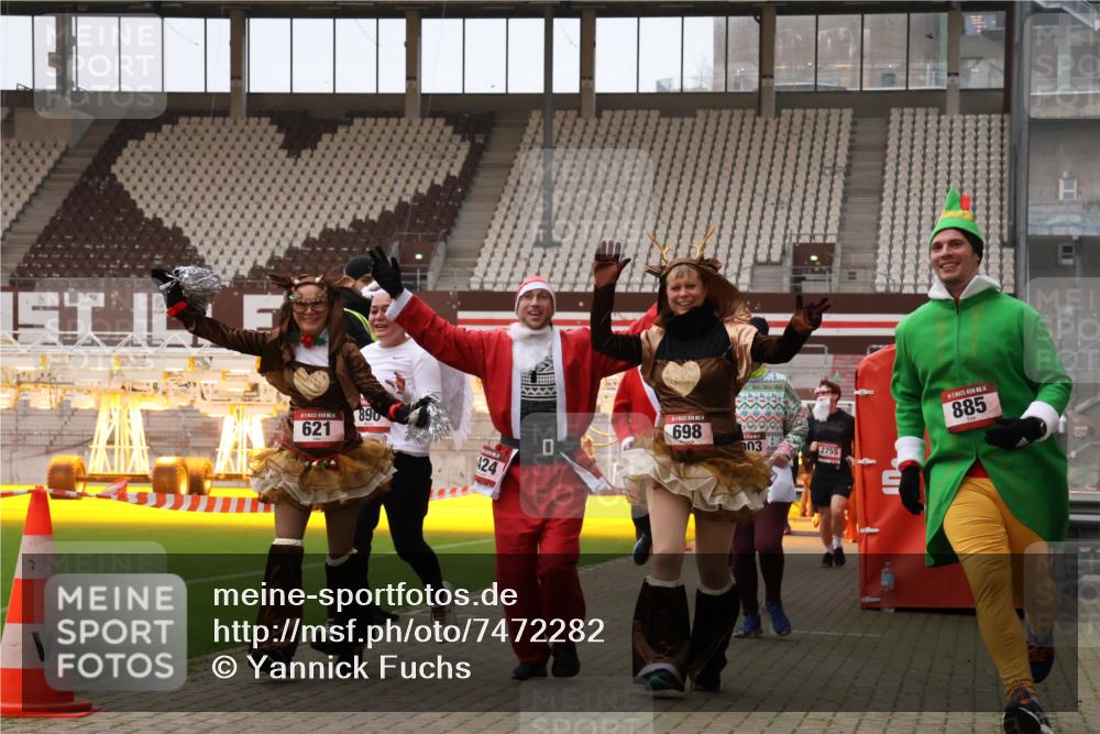 08.12.2024 - St. Pauli X-Mass-Run No. 14 Yannick Fuchs http://msf.ph/oto/7472282 08.12.2024 10:06:41 Ziel 78, 529, 621, 698, 719, 795, 885, 890, 1424, 1786, 2003, 2751, 2755, 3257, 3259, 3337 meine-sportfotos.de