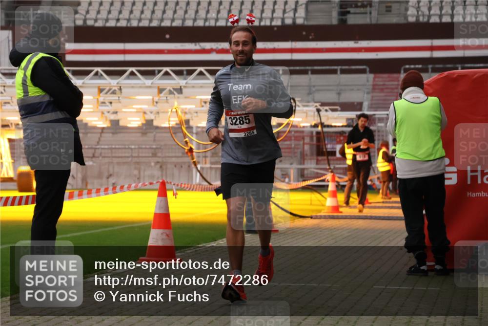 08.12.2024 - St. Pauli X-Mass-Run No. 14 Yannick Fuchs http://msf.ph/oto/7472286 08.12.2024 09:51:45 Ziel 918, 2763, 3285 meine-sportfotos.de