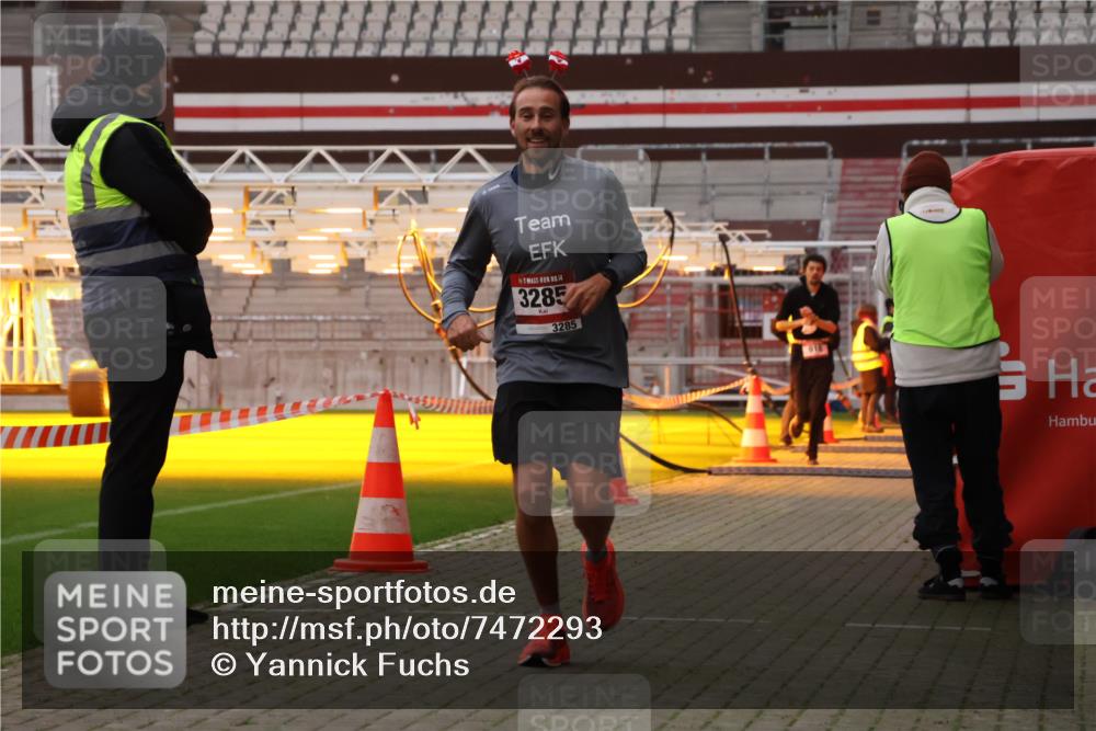 08.12.2024 - St. Pauli X-Mass-Run No. 14 Yannick Fuchs http://msf.ph/oto/7472293 08.12.2024 09:51:45 Ziel 918, 2763, 3285 meine-sportfotos.de