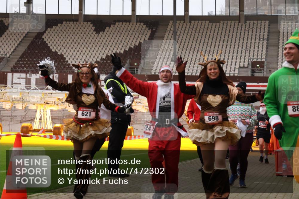 08.12.2024 - St. Pauli X-Mass-Run No. 14 Yannick Fuchs http://msf.ph/oto/7472302 08.12.2024 10:06:41 Ziel 78, 529, 621, 698, 719, 795, 885, 890, 1424, 1786, 2003, 2751, 2755, 3257, 3259, 3337 meine-sportfotos.de