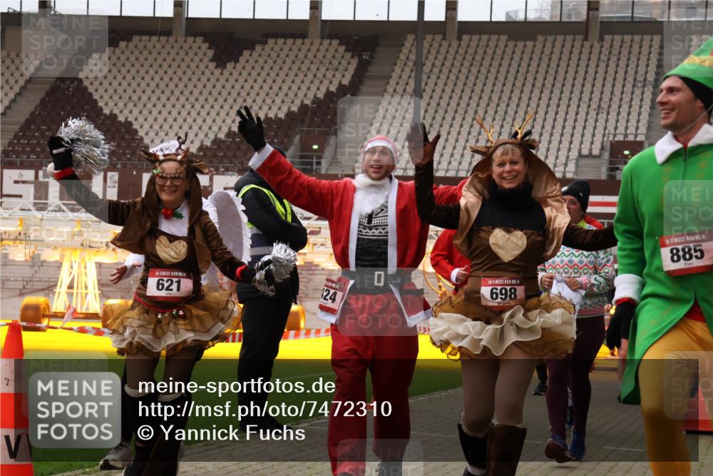 08.12.2024 - St. Pauli X-Mass-Run No. 14 Yannick Fuchs http://msf.ph/oto/7472310 08.12.2024 10:06:41 Ziel 78, 529, 621, 698, 719, 795, 885, 890, 1424, 1786, 2003, 2751, 2755, 3257, 3259, 3337 meine-sportfotos.de