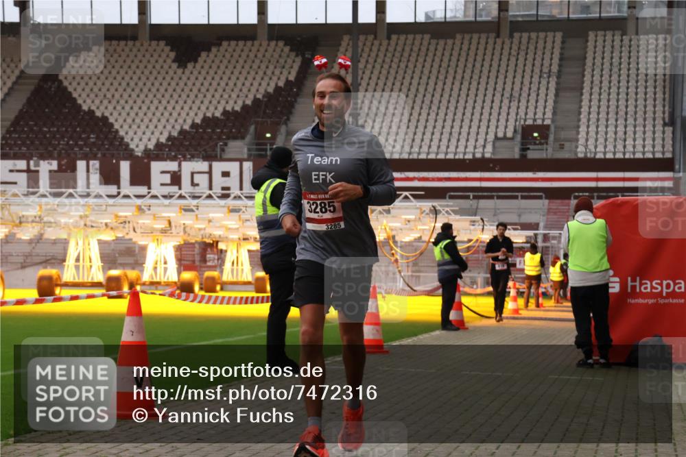 08.12.2024 - St. Pauli X-Mass-Run No. 14 Yannick Fuchs http://msf.ph/oto/7472316 08.12.2024 09:51:47 Ziel 918, 2763, 3285 meine-sportfotos.de