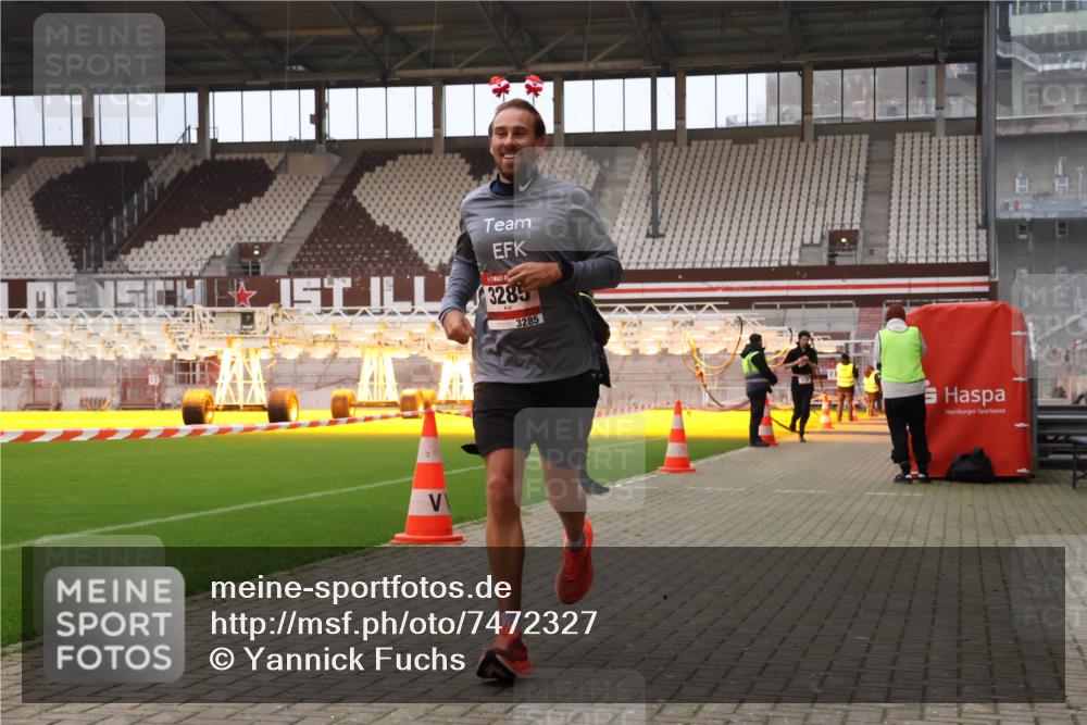 08.12.2024 - St. Pauli X-Mass-Run No. 14 Yannick Fuchs http://msf.ph/oto/7472327 08.12.2024 09:51:48 Ziel 918, 2763, 3285 meine-sportfotos.de