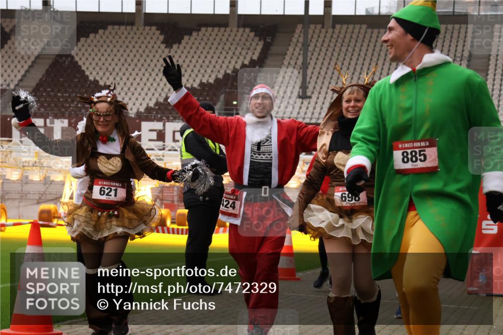 08.12.2024 - St. Pauli X-Mass-Run No. 14 Yannick Fuchs http://msf.ph/oto/7472329 08.12.2024 10:06:41 Ziel 78, 529, 621, 698, 719, 795, 885, 890, 1424, 1786, 2003, 2751, 2755, 3257, 3259, 3337 meine-sportfotos.de