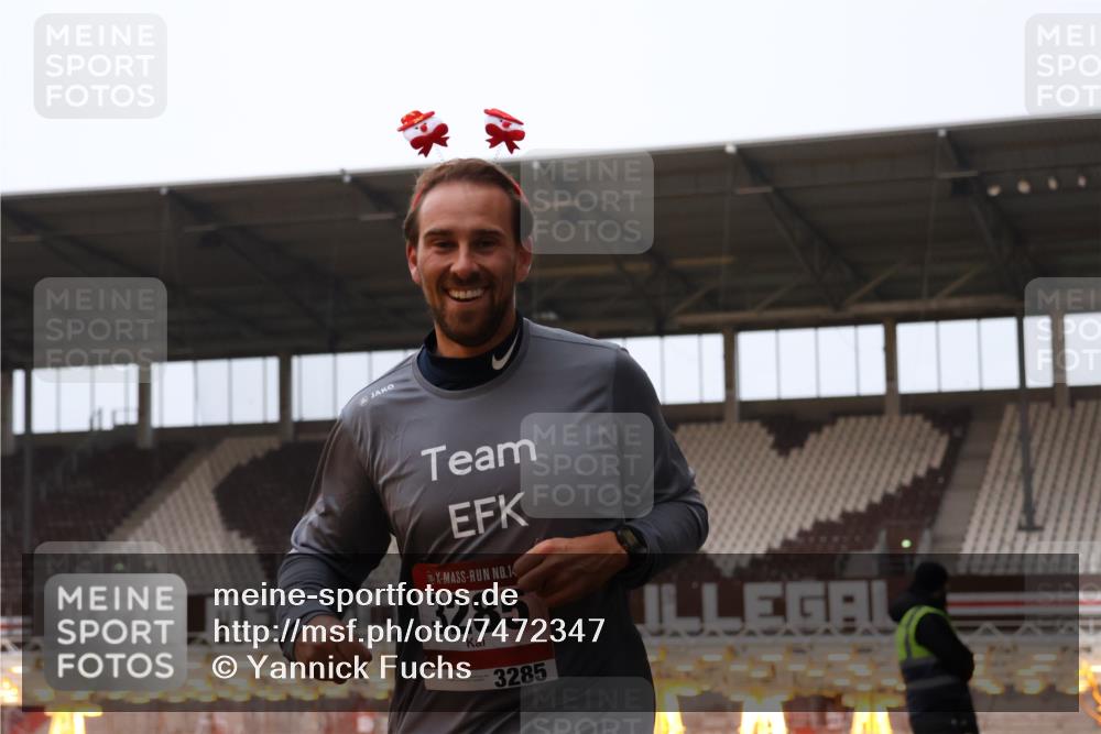 08.12.2024 - St. Pauli X-Mass-Run No. 14 Yannick Fuchs http://msf.ph/oto/7472347 08.12.2024 09:51:49 Ziel 918, 2763, 3285 meine-sportfotos.de