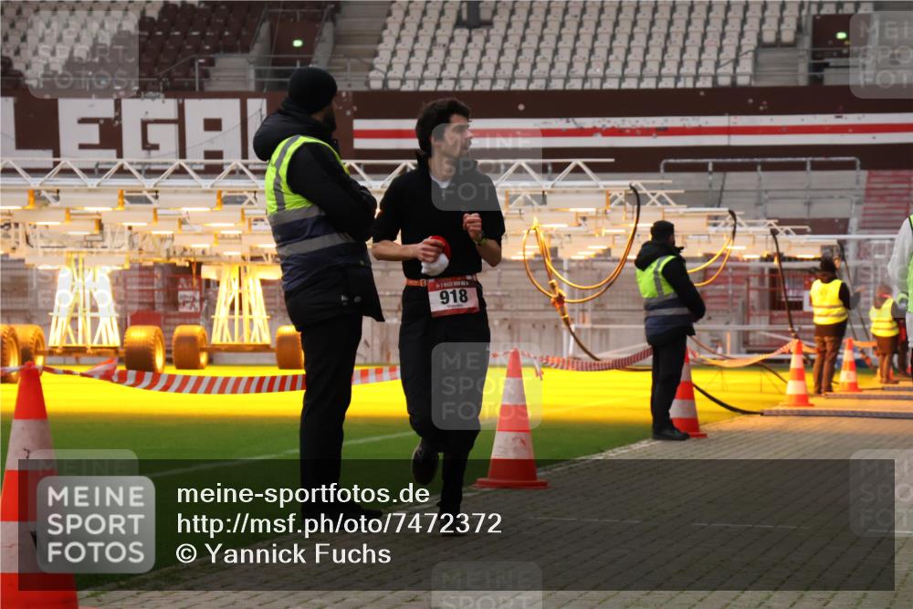 08.12.2024 - St. Pauli X-Mass-Run No. 14 Yannick Fuchs http://msf.ph/oto/7472372 08.12.2024 09:51:54 Ziel 36, 918, 2763, 3285 meine-sportfotos.de