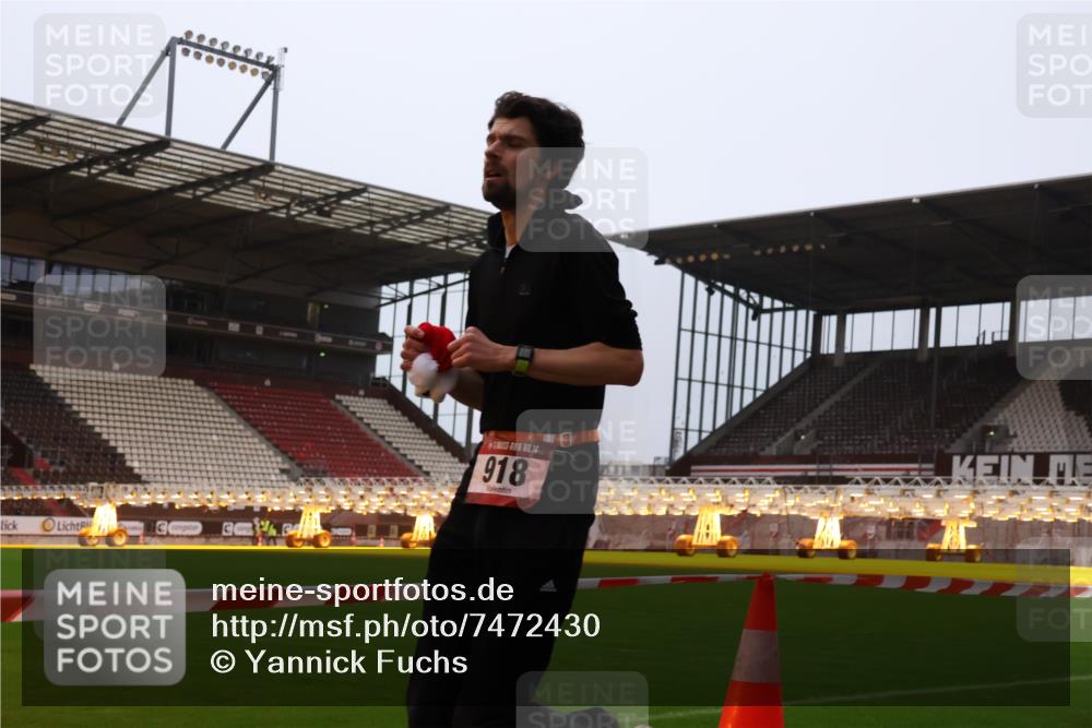 08.12.2024 - St. Pauli X-Mass-Run No. 14 Yannick Fuchs http://msf.ph/oto/7472430 08.12.2024 09:51:58 Ziel 36, 44, 918, 2763, 3285 meine-sportfotos.de