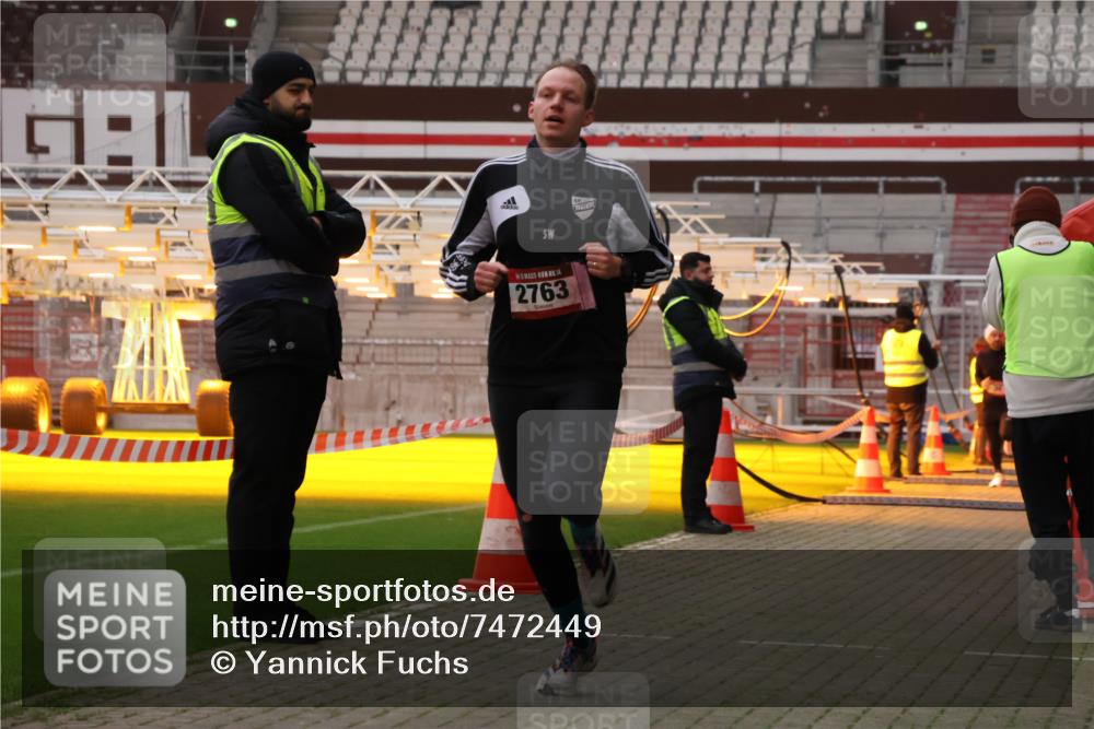08.12.2024 - St. Pauli X-Mass-Run No. 14 Yannick Fuchs http://msf.ph/oto/7472449 08.12.2024 09:52:02 Ziel 36, 44, 918, 2763 meine-sportfotos.de