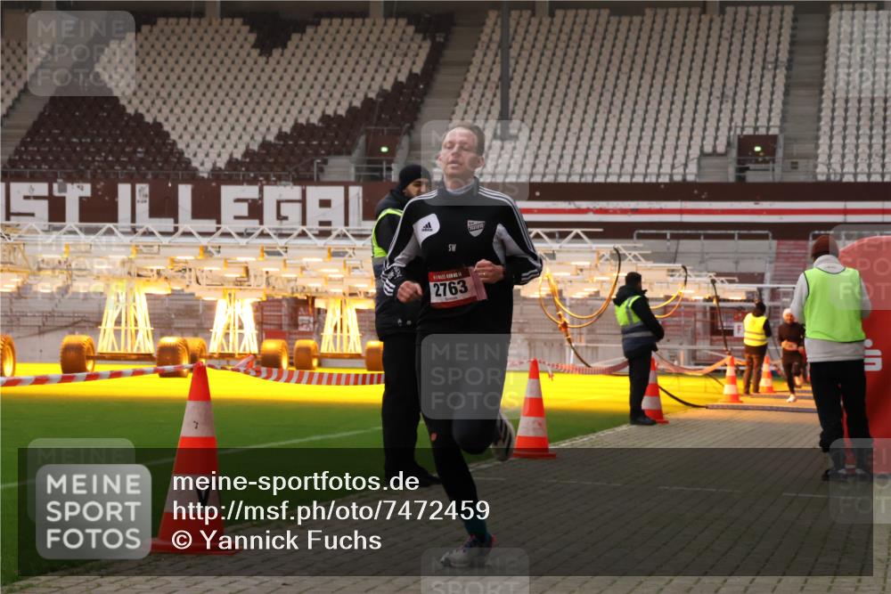 08.12.2024 - St. Pauli X-Mass-Run No. 14 Yannick Fuchs http://msf.ph/oto/7472459 08.12.2024 09:52:02 Ziel 36, 44, 918, 2763 meine-sportfotos.de