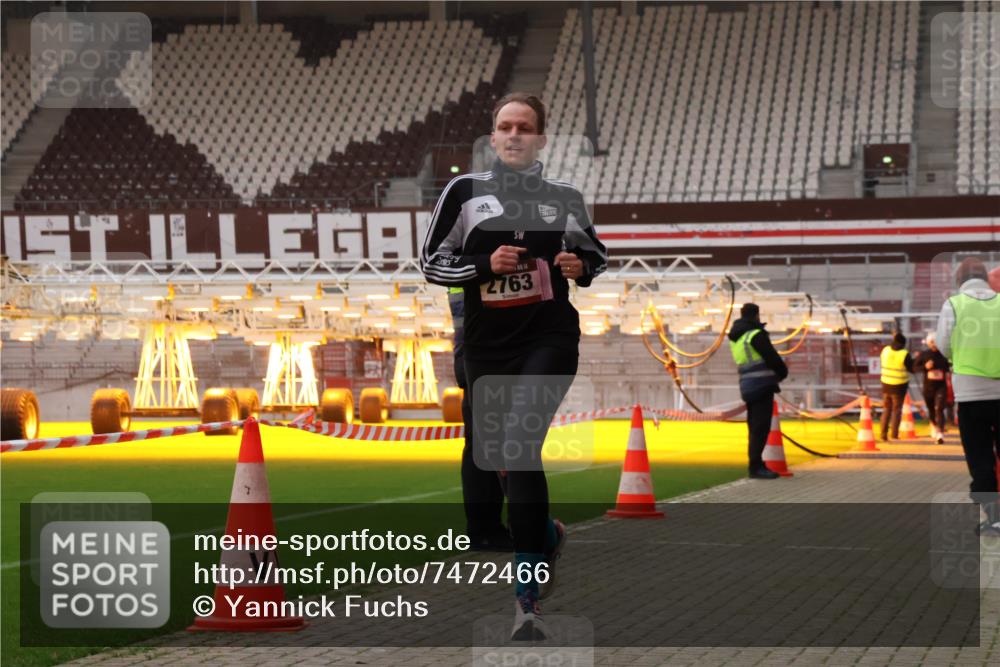 08.12.2024 - St. Pauli X-Mass-Run No. 14 Yannick Fuchs http://msf.ph/oto/7472466 08.12.2024 09:52:03 Ziel 36, 44, 918, 2763 meine-sportfotos.de