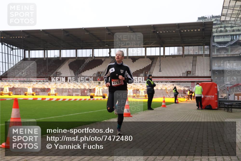 08.12.2024 - St. Pauli X-Mass-Run No. 14 Yannick Fuchs http://msf.ph/oto/7472480 08.12.2024 09:52:04 Ziel 36, 44, 918, 1921, 2763 meine-sportfotos.de