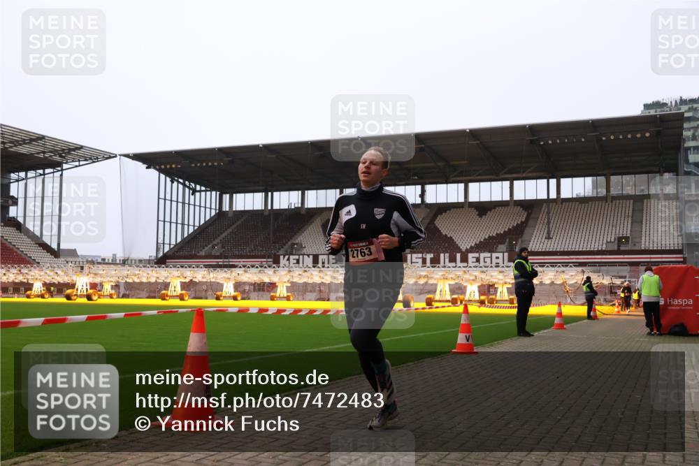 08.12.2024 - St. Pauli X-Mass-Run No. 14 Yannick Fuchs http://msf.ph/oto/7472483 08.12.2024 09:52:04 Ziel 36, 44, 918, 1921, 2763 meine-sportfotos.de