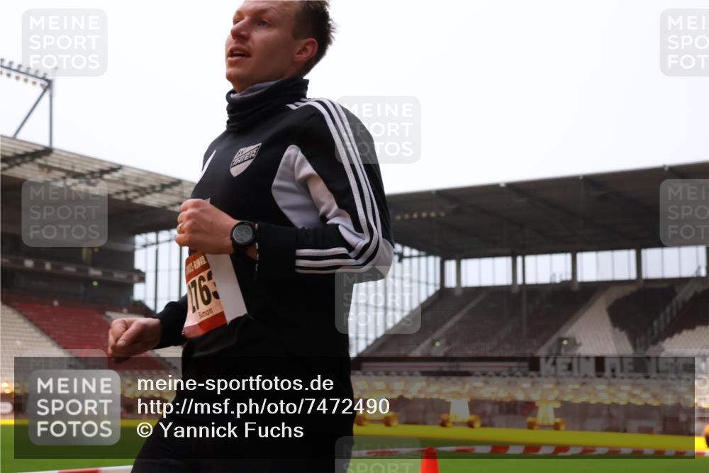 08.12.2024 - St. Pauli X-Mass-Run No. 14 Yannick Fuchs http://msf.ph/oto/7472490 08.12.2024 09:52:05 Ziel 36, 44, 918, 1921, 2763 meine-sportfotos.de