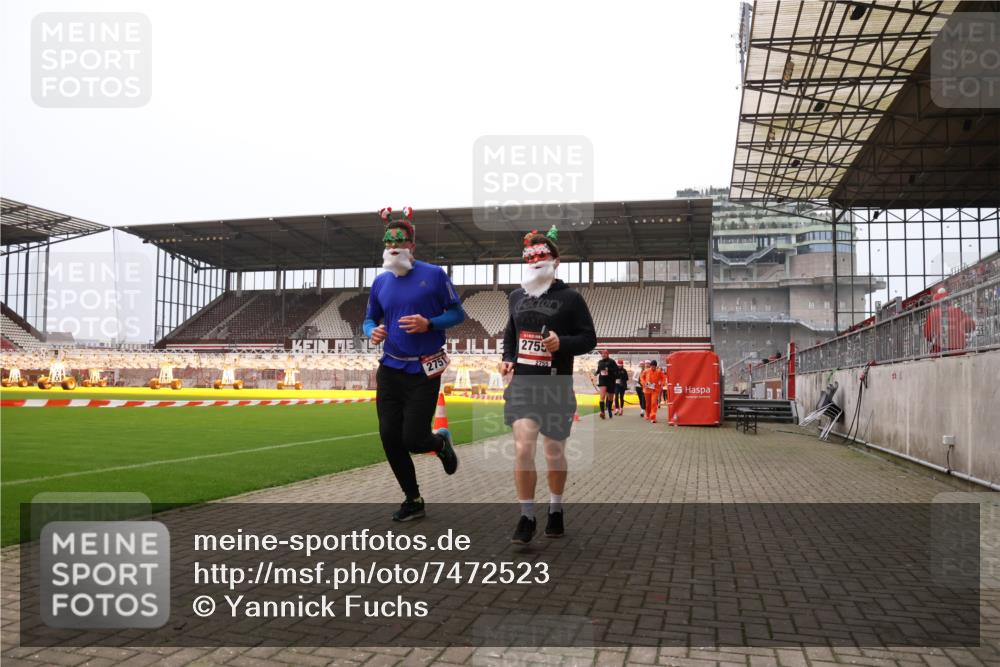 08.12.2024 - St. Pauli X-Mass-Run No. 14 Yannick Fuchs http://msf.ph/oto/7472523 08.12.2024 10:06:48 Ziel 151, 621, 698, 719, 795, 885, 890, 1424, 1786, 1940, 2003, 2062, 2212, 2346, 2751, 2755, 3083, 3259, 3337, 3343 meine-sportfotos.de