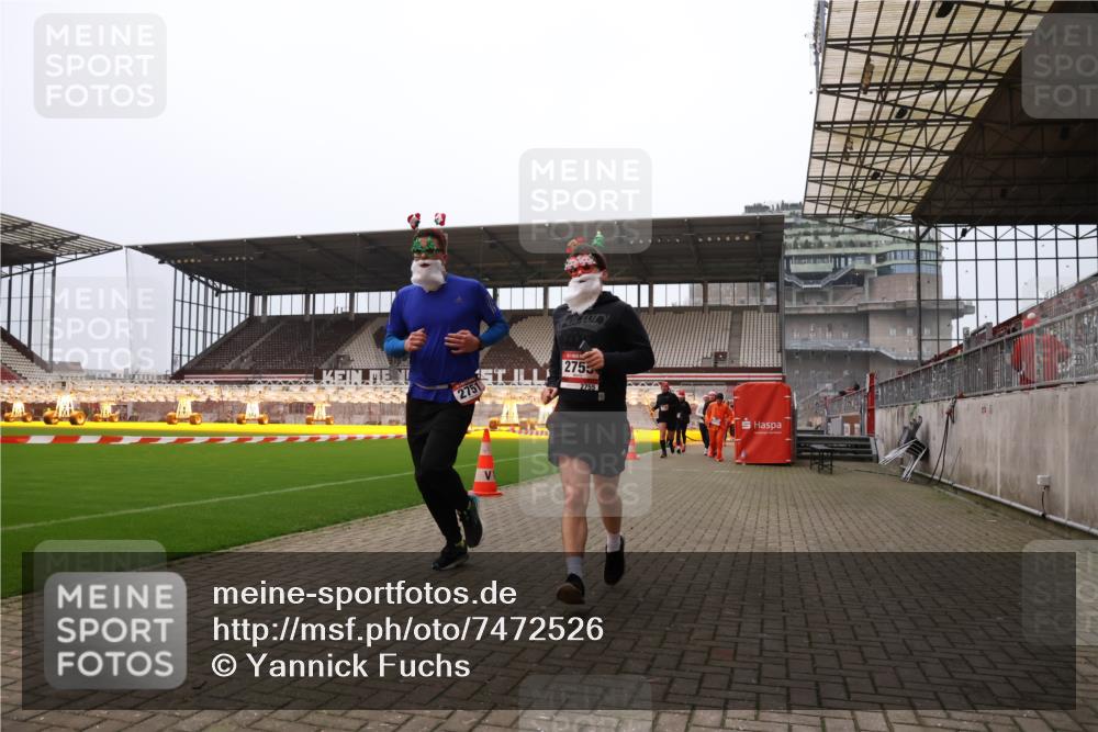 08.12.2024 - St. Pauli X-Mass-Run No. 14 Yannick Fuchs http://msf.ph/oto/7472526 08.12.2024 10:06:48 Ziel 151, 621, 698, 719, 795, 885, 890, 1424, 1786, 1940, 2003, 2062, 2212, 2346, 2751, 2755, 3083, 3259, 3337, 3343 meine-sportfotos.de