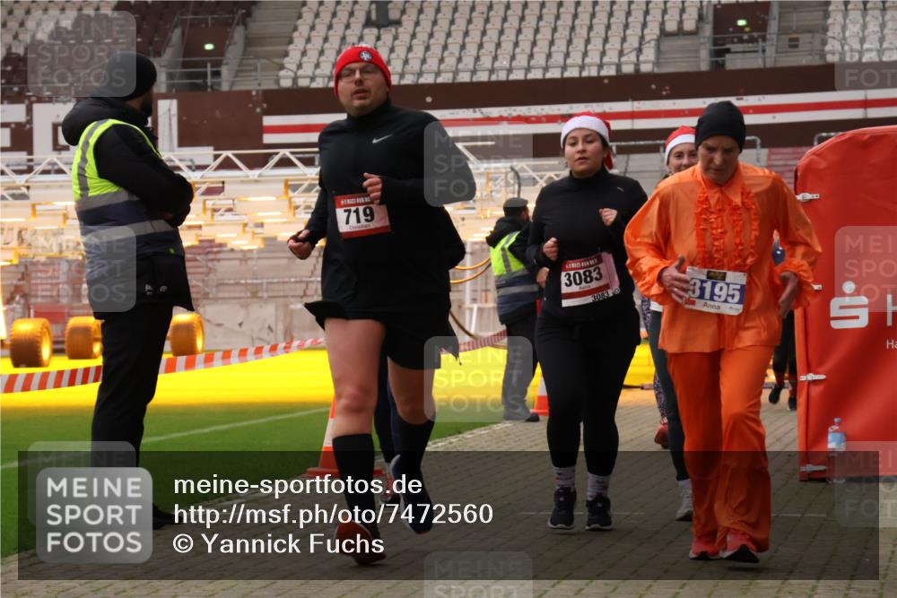 08.12.2024 - St. Pauli X-Mass-Run No. 14 Yannick Fuchs http://msf.ph/oto/7472560 08.12.2024 10:06:51 Ziel 151, 621, 698, 719, 795, 885, 890, 1424, 1786, 1940, 2003, 2062, 2212, 2346, 2751, 2755, 3083, 3337, 3343 meine-sportfotos.de