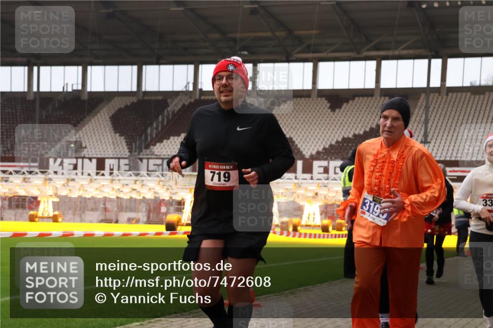 08.12.2024 - St. Pauli X-Mass-Run No. 14 Yannick Fuchs http://msf.ph/oto/7472608 08.12.2024 10:06:54 Ziel 151, 621, 698, 719, 795, 890, 1424, 1786, 1940, 2003, 2062, 2212, 2346, 2751, 2755, 3083, 3337, 3343 meine-sportfotos.de