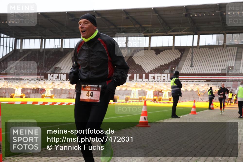 08.12.2024 - St. Pauli X-Mass-Run No. 14 Yannick Fuchs http://msf.ph/oto/7472631 08.12.2024 09:52:18 Ziel 36, 44, 1921, 2832 meine-sportfotos.de