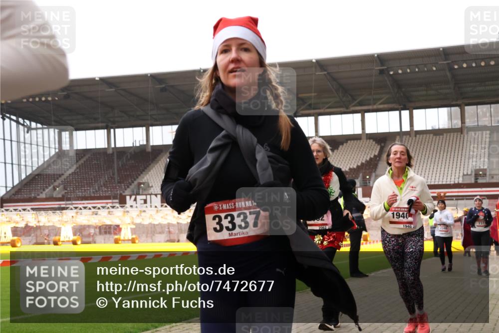 08.12.2024 - St. Pauli X-Mass-Run No. 14 Yannick Fuchs http://msf.ph/oto/7472677 08.12.2024 10:06:57 Ziel 129, 151, 621, 719, 795, 1424, 1786, 1940, 2003, 2062, 2208, 2212, 2346, 2751, 2755, 2843, 2861, 2888, 3083, 3337, 3343 meine-sportfotos.de