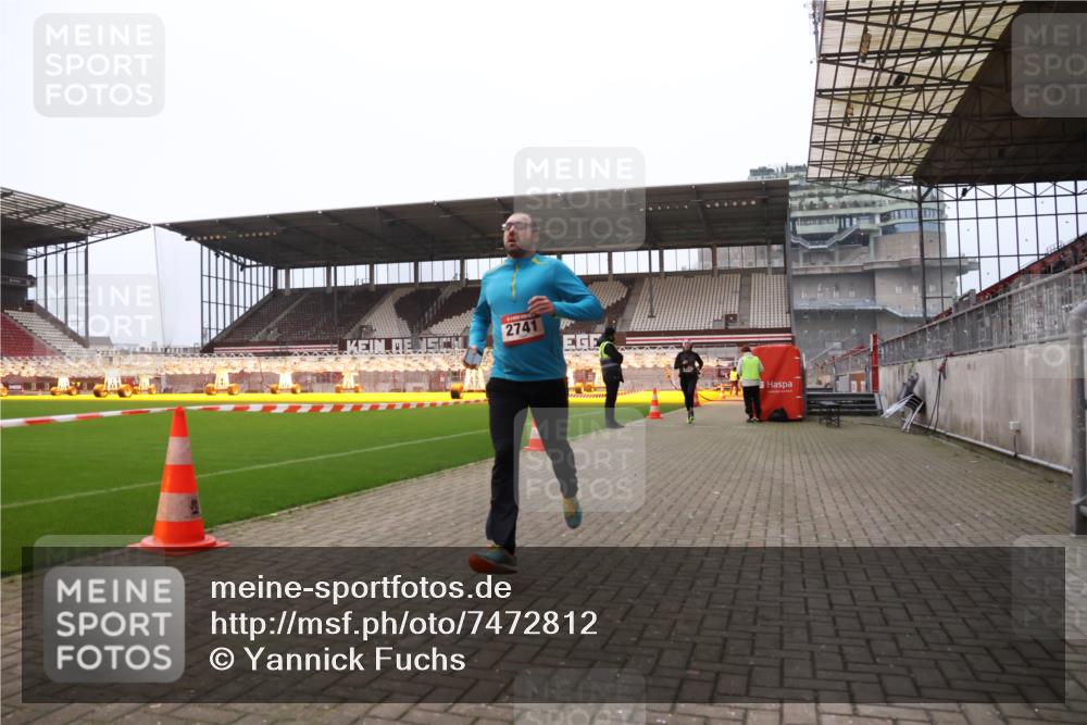 08.12.2024 - St. Pauli X-Mass-Run No. 14 Yannick Fuchs http://msf.ph/oto/7472812 08.12.2024 09:52:40 Ziel 423, 2741, 2832, 3305 meine-sportfotos.de