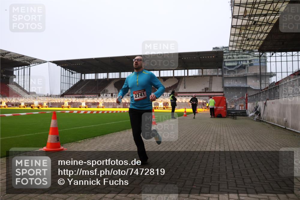 08.12.2024 - St. Pauli X-Mass-Run No. 14 Yannick Fuchs http://msf.ph/oto/7472819 08.12.2024 09:52:40 Ziel 423, 2741, 2832, 3305 meine-sportfotos.de