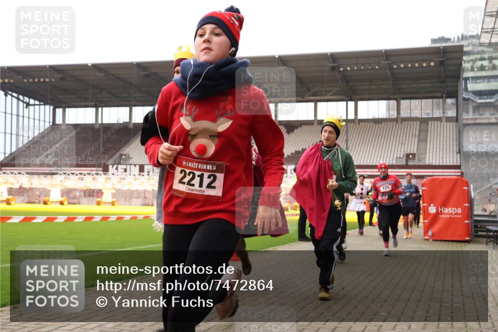 08.12.2024 - St. Pauli X-Mass-Run No. 14 Yannick Fuchs http://msf.ph/oto/7472864 08.12.2024 10:07:06 Ziel 129, 151, 165, 892, 1007, 1426, 1720, 1940, 2062, 2099, 2208, 2212, 2346, 2843, 2861, 2888, 3083, 3153, 3338, 3342, 3343 meine-sportfotos.de