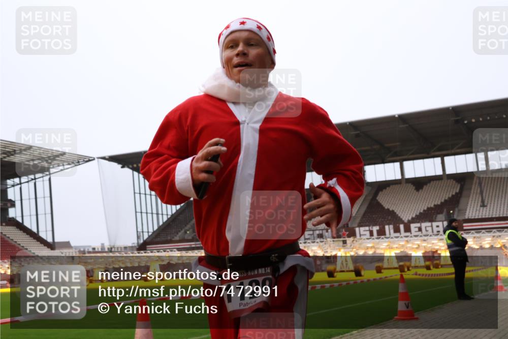 08.12.2024 - St. Pauli X-Mass-Run No. 14 Yannick Fuchs http://msf.ph/oto/7472991 08.12.2024 09:53:04 Ziel 1120 meine-sportfotos.de