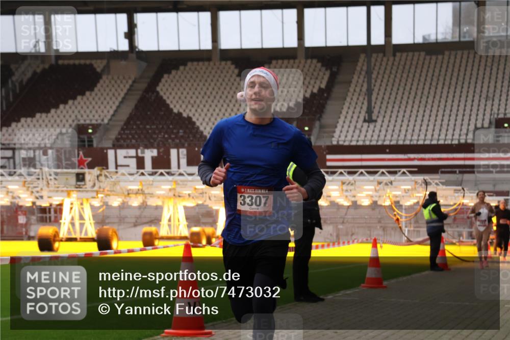 08.12.2024 - St. Pauli X-Mass-Run No. 14 Yannick Fuchs http://msf.ph/oto/7473032 08.12.2024 09:53:23 Ziel 183, 859, 2084, 2844, 3023, 3307 meine-sportfotos.de