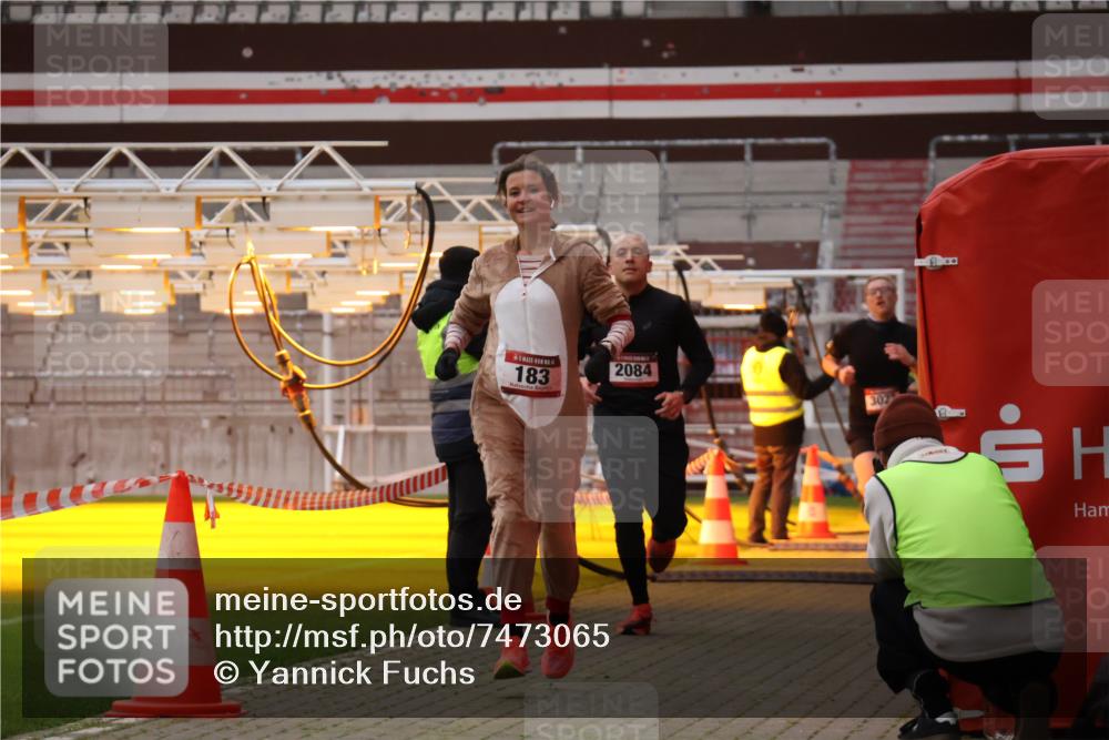 08.12.2024 - St. Pauli X-Mass-Run No. 14 Yannick Fuchs http://msf.ph/oto/7473065 08.12.2024 09:53:26 Ziel 183, 859, 2084, 2844, 3023, 3307 meine-sportfotos.de