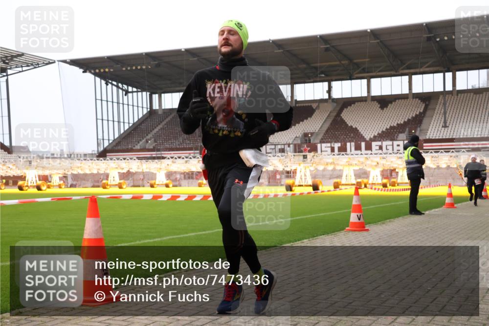 08.12.2024 - St. Pauli X-Mass-Run No. 14 Yannick Fuchs http://msf.ph/oto/7473436 08.12.2024 09:53:43 Ziel 859, 1818, 2844 meine-sportfotos.de