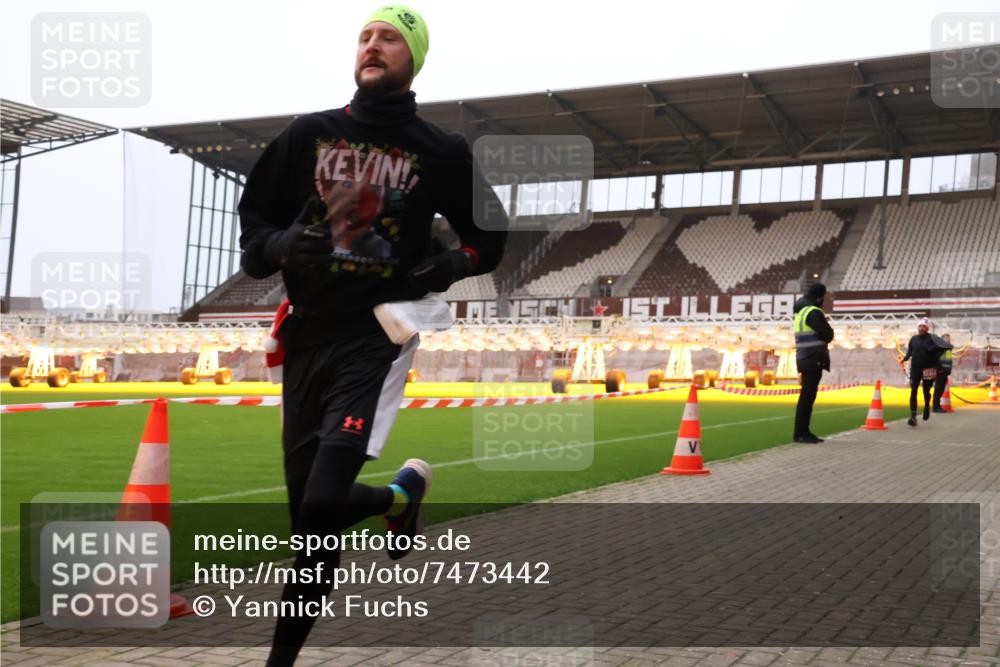 08.12.2024 - St. Pauli X-Mass-Run No. 14 Yannick Fuchs http://msf.ph/oto/7473442 08.12.2024 09:53:43 Ziel 859, 1818, 2844 meine-sportfotos.de