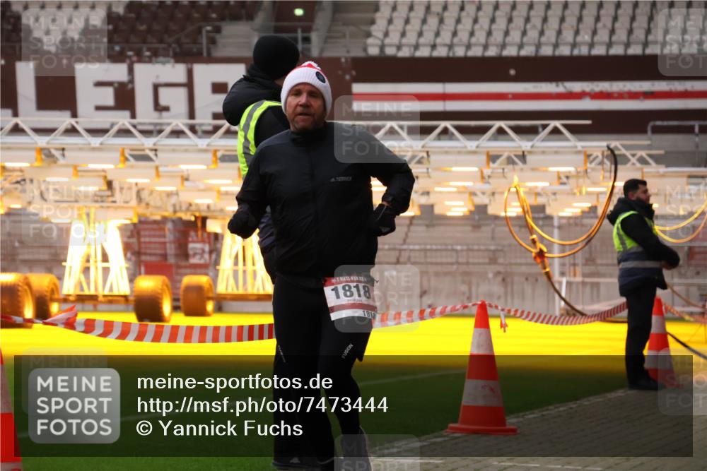 08.12.2024 - St. Pauli X-Mass-Run No. 14 Yannick Fuchs http://msf.ph/oto/7473444 08.12.2024 09:53:45 Ziel 859, 1818, 2844 meine-sportfotos.de