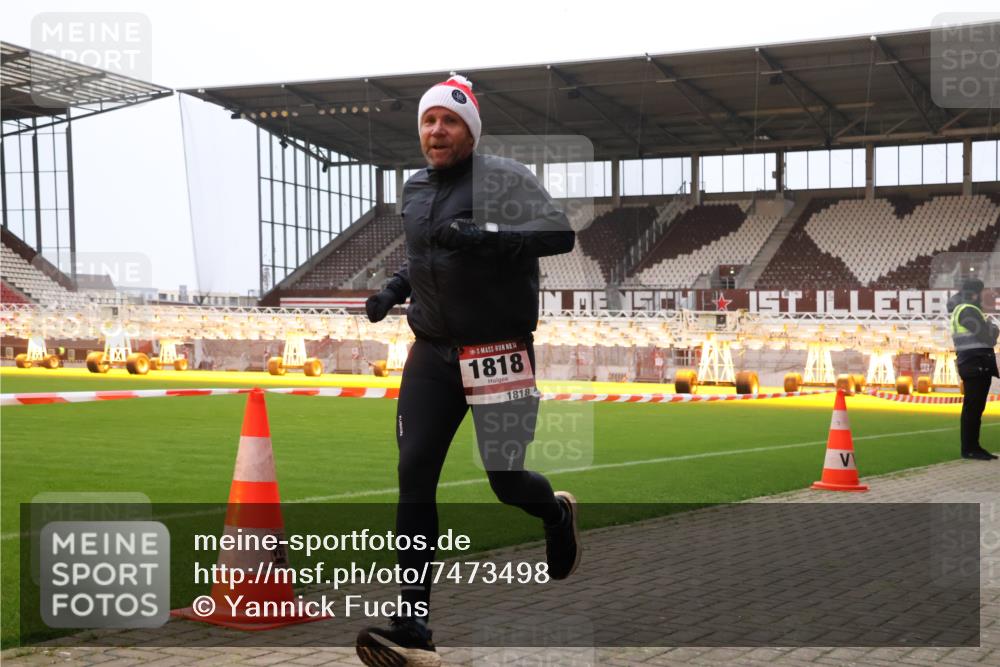 08.12.2024 - St. Pauli X-Mass-Run No. 14 Yannick Fuchs http://msf.ph/oto/7473498 08.12.2024 09:53:48 Ziel 216, 1718, 1818, 2844 meine-sportfotos.de