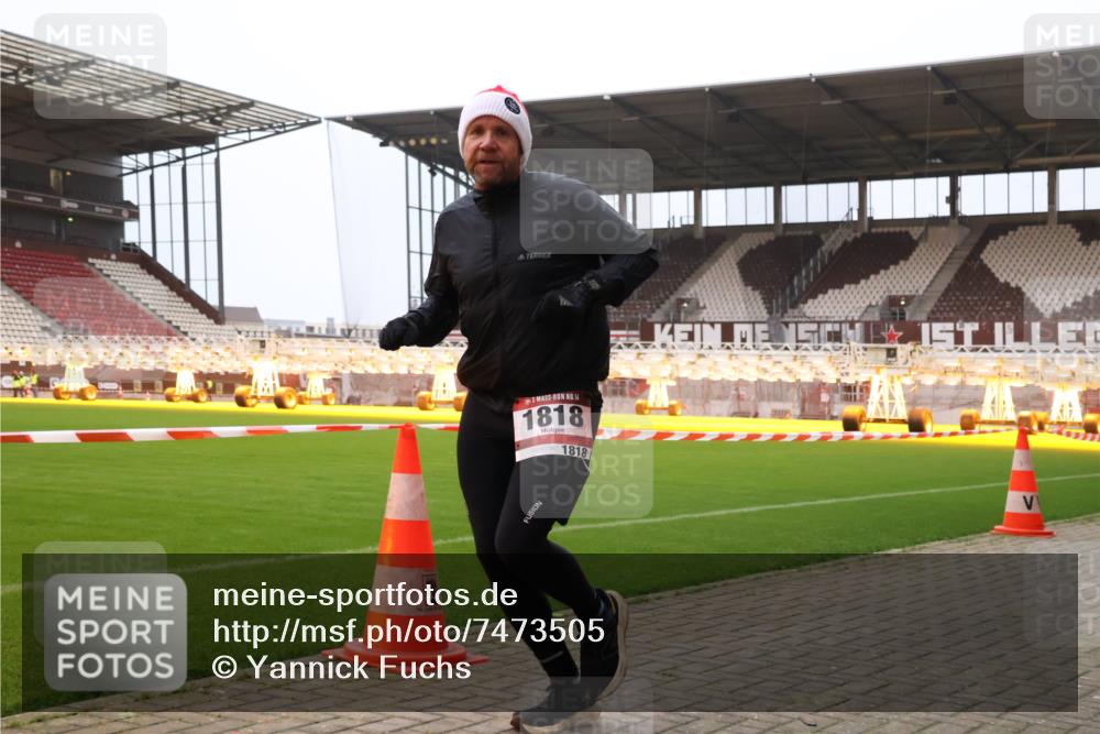 08.12.2024 - St. Pauli X-Mass-Run No. 14 Yannick Fuchs http://msf.ph/oto/7473505 08.12.2024 09:53:48 Ziel 216, 1718, 1818, 2844 meine-sportfotos.de