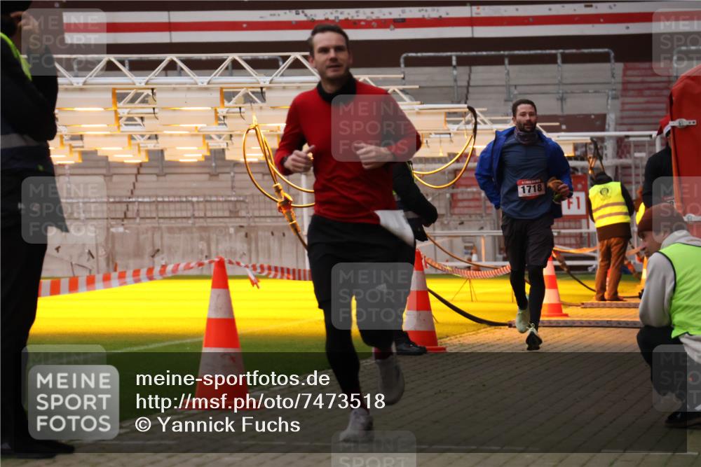 08.12.2024 - St. Pauli X-Mass-Run No. 14 Yannick Fuchs http://msf.ph/oto/7473518 08.12.2024 09:54:01 Ziel 216, 1718, 1850 meine-sportfotos.de