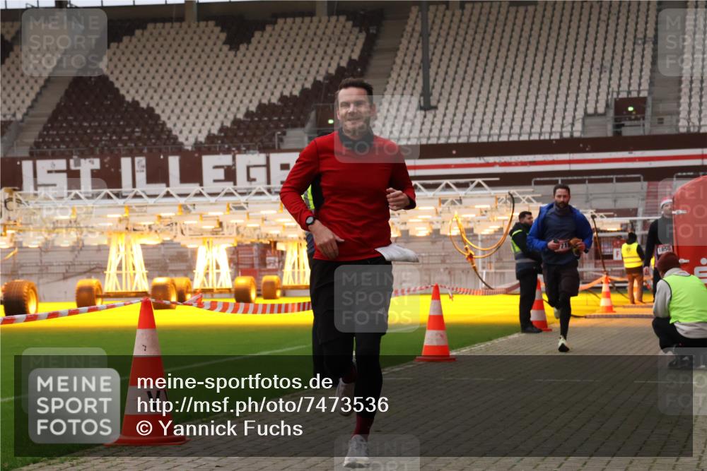 08.12.2024 - St. Pauli X-Mass-Run No. 14 Yannick Fuchs http://msf.ph/oto/7473536 08.12.2024 09:54:03 Ziel 216, 1718, 1850 meine-sportfotos.de