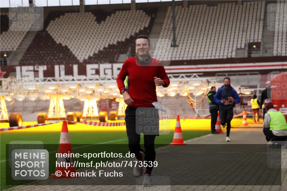 08.12.2024 - St. Pauli X-Mass-Run No. 14 Yannick Fuchs http://msf.ph/oto/7473539 08.12.2024 09:54:03 Ziel 216, 1718, 1850 meine-sportfotos.de