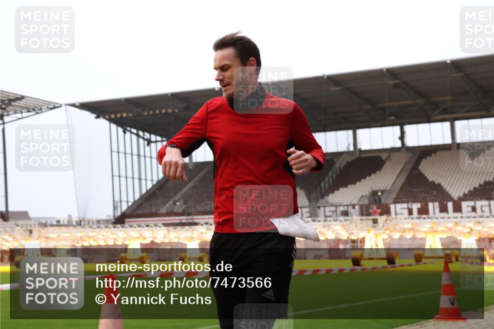 08.12.2024 - St. Pauli X-Mass-Run No. 14 Yannick Fuchs http://msf.ph/oto/7473566 08.12.2024 09:54:05 Ziel 216, 1718, 1850 meine-sportfotos.de