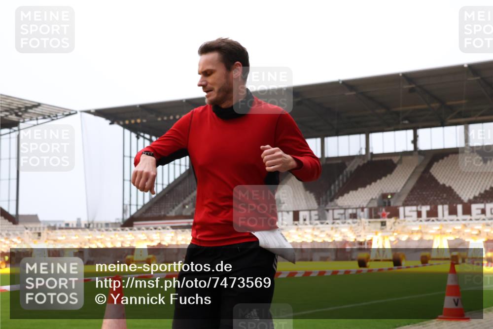 08.12.2024 - St. Pauli X-Mass-Run No. 14 Yannick Fuchs http://msf.ph/oto/7473569 08.12.2024 09:54:05 Ziel 216, 1718, 1850 meine-sportfotos.de
