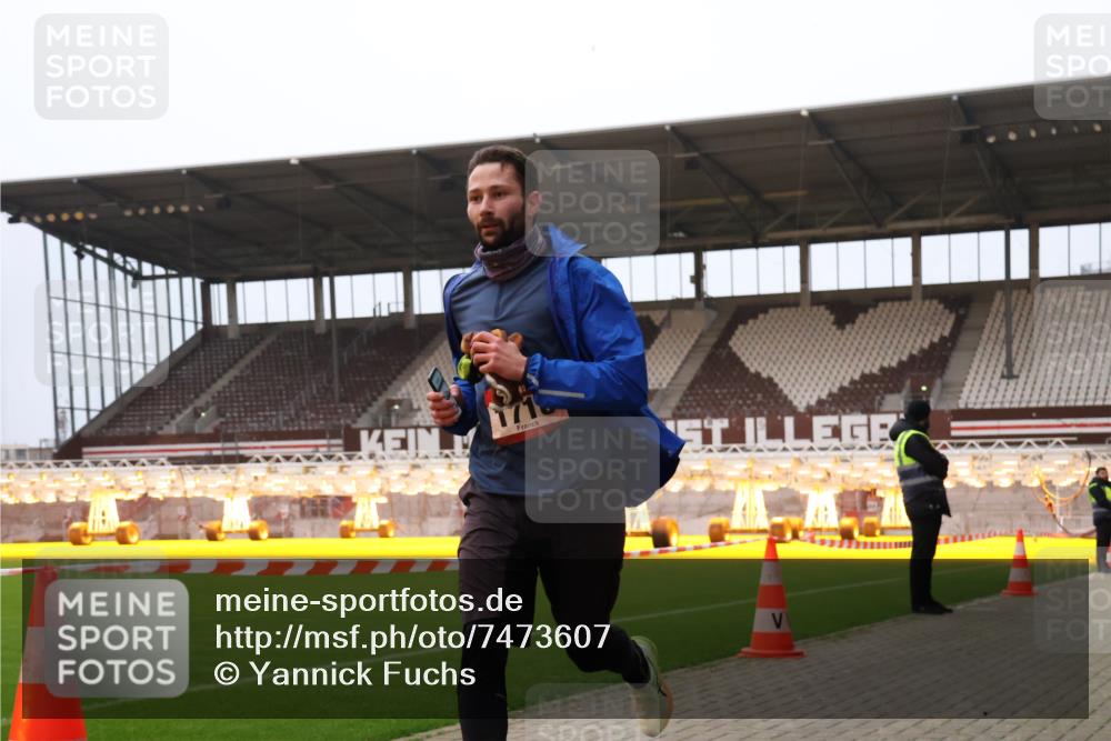 08.12.2024 - St. Pauli X-Mass-Run No. 14 Yannick Fuchs http://msf.ph/oto/7473607 08.12.2024 09:54:07 Ziel 216, 1718, 1850 meine-sportfotos.de