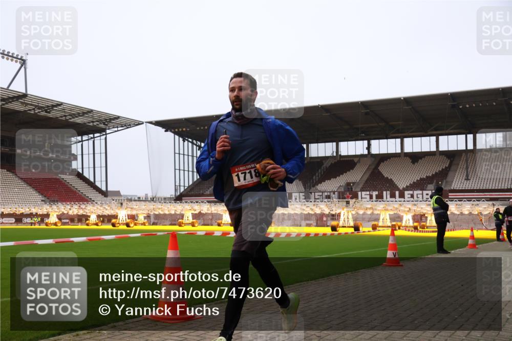 08.12.2024 - St. Pauli X-Mass-Run No. 14 Yannick Fuchs http://msf.ph/oto/7473620 08.12.2024 09:54:08 Ziel 216, 1718, 1850 meine-sportfotos.de