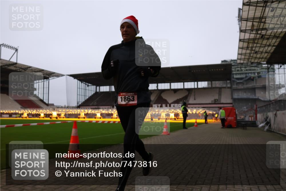 08.12.2024 - St. Pauli X-Mass-Run No. 14 Yannick Fuchs http://msf.ph/oto/7473816 08.12.2024 09:54:44 Ziel 1863, 2588, 2891 meine-sportfotos.de