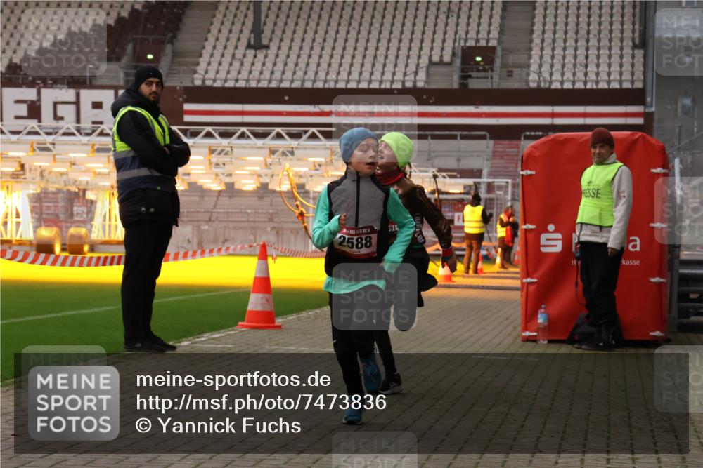 08.12.2024 - St. Pauli X-Mass-Run No. 14 Yannick Fuchs http://msf.ph/oto/7473836 08.12.2024 09:54:54 Ziel 341, 2588, 2891 meine-sportfotos.de