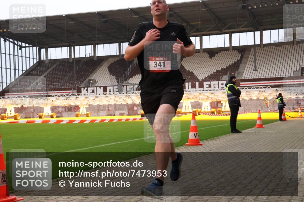 08.12.2024 - St. Pauli X-Mass-Run No. 14 Yannick Fuchs http://msf.ph/oto/7473953 08.12.2024 09:55:07 Ziel 341, 881, 907 meine-sportfotos.de